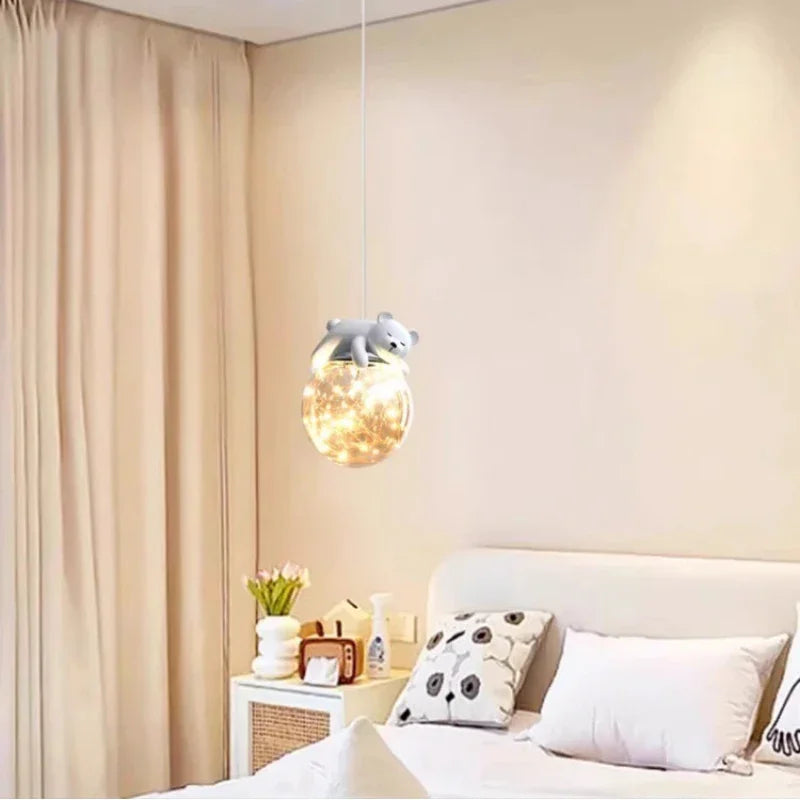 ثريات غرف الأطفال LED من DecorBites™ بتصميم دب أبيض وأرنب، مصباح معلق زجاجي لجانب السرير