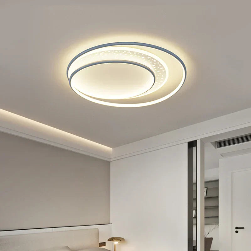 ثريا DecorBites™ الذهبية والرمادية بتقنية LED: مزيج إبداعي من المصابيح الدائرية والنجوم