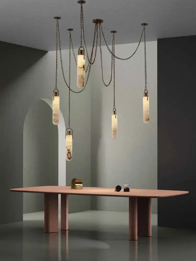 ثريا LED كروم ذهبية من DecorBites™ لغرفة الطعام - تصميم رخامي 2025