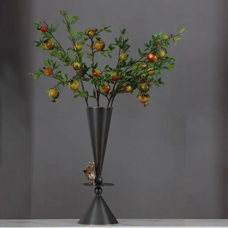 Black and gold bronze flower vase dining room cocktail glasses
