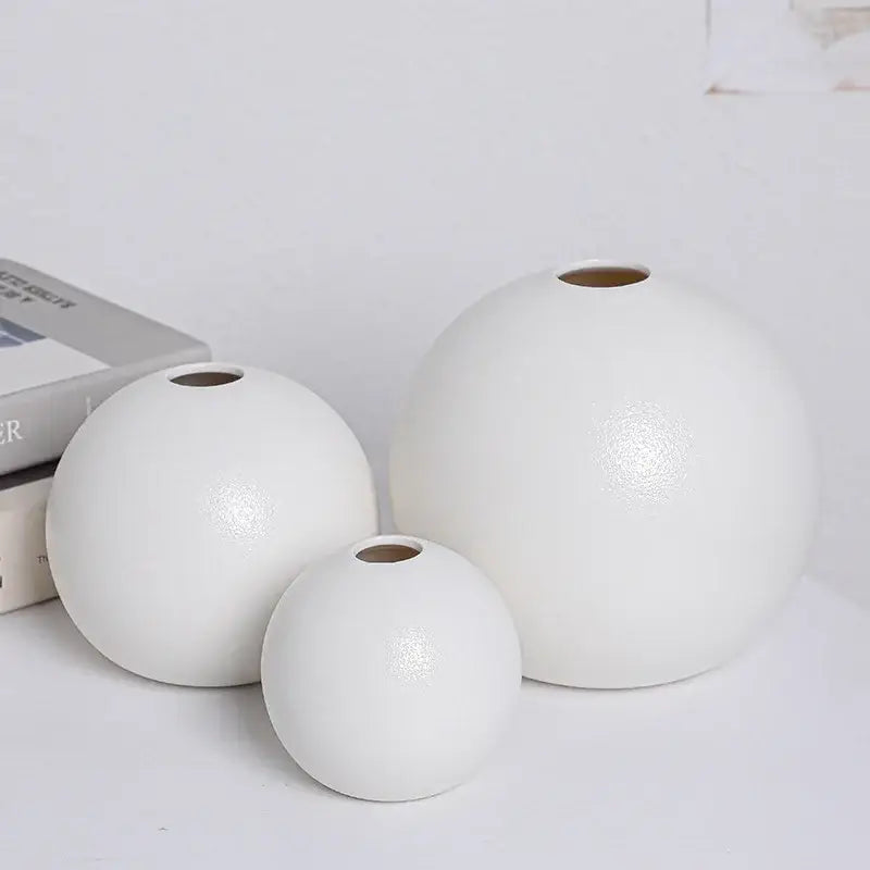 Ceramic Round Vase Black White