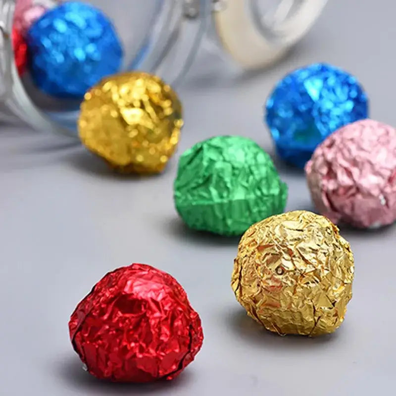 Colorful tinfoils 8x8cm for kitchen candy and chocolate wrapping