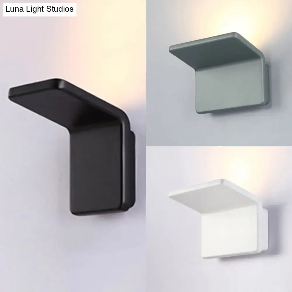 Contemporary black & white slatted led wall lamp – living room sconce