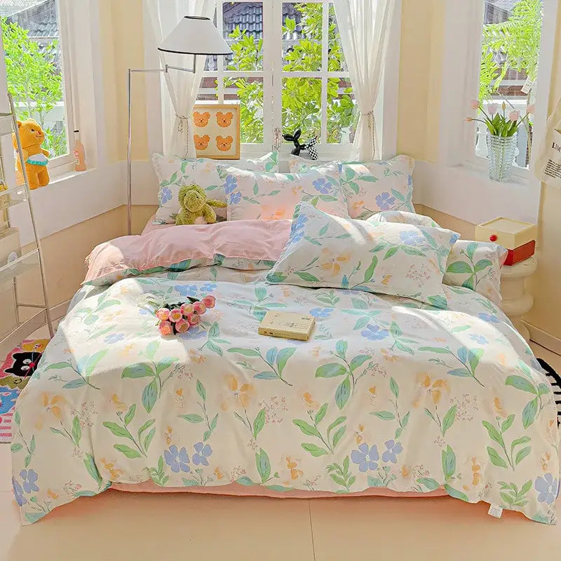 Cream floral cartoon printed bedding set for bedroom green accents