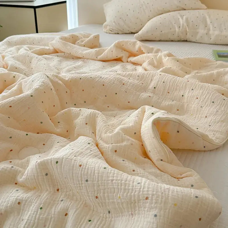 Cream polka dot floral quilt set bedroom bedding