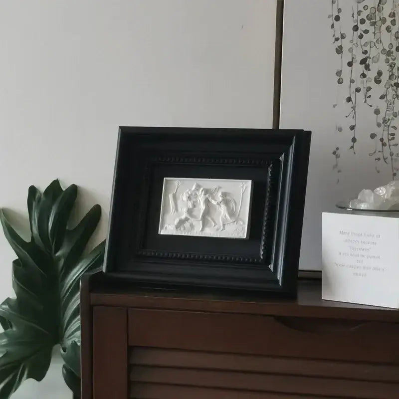 DecorBites™ Abstract Figure Relief Sculpture Decorative Painting Wall Decoration