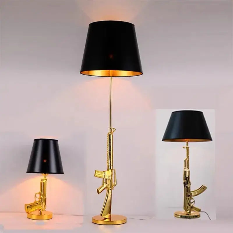 مصباح طاولة بتصميم بندقية AK47 من DecorBites™ - ديكور عصري لغرفة المعيشة والسرير