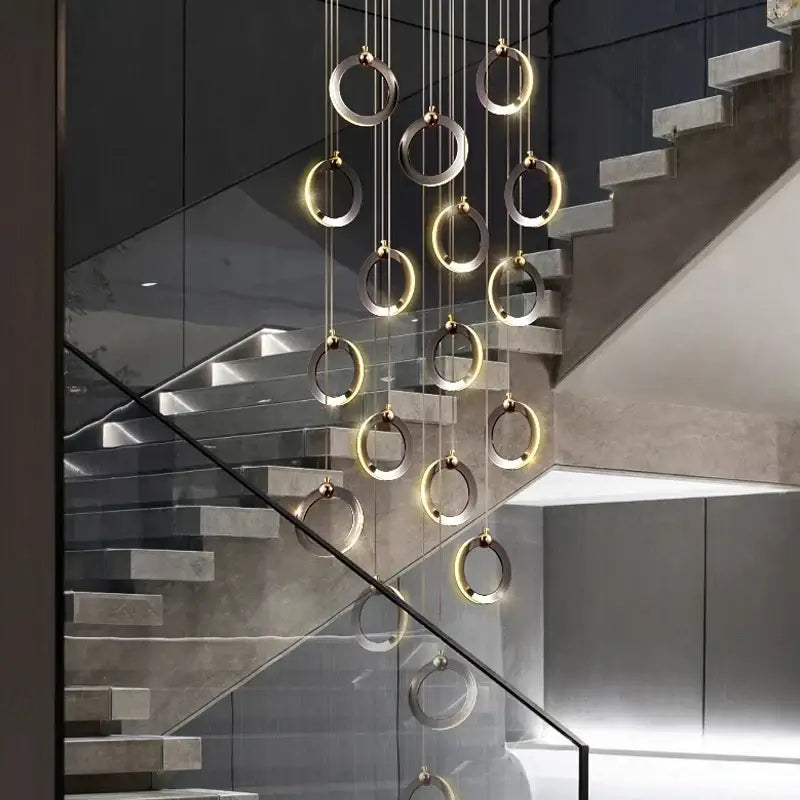 ثريا LED من الألومنيوم من DecorBites™: مصابيح معلقة كريستالية فاخرة مستديرة للسلالم والعلية