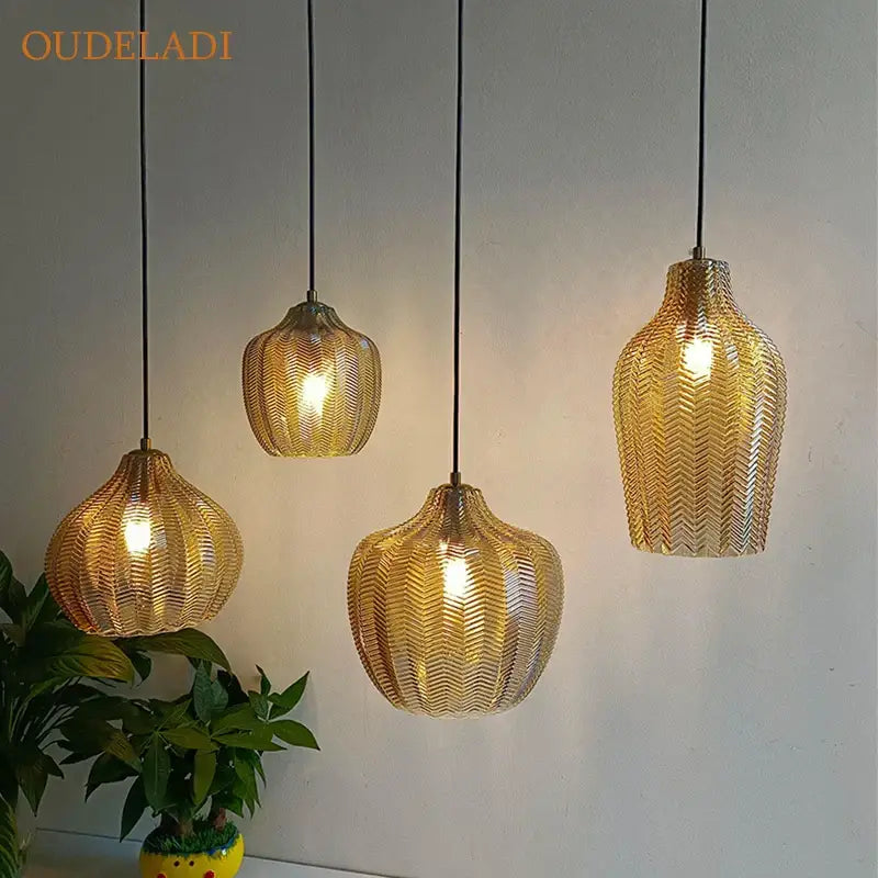 DecorBites™ مصابيح متدلية زجاجية كهرمانية للمطبخ والمطعم وغرفة النوم - E27 وحدات إنارة