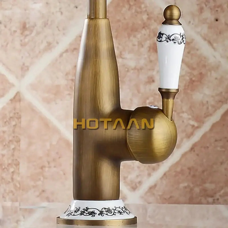 DecorBites™ صنبور مطبخ نحاسي عتيق - خلاط حوض دوار، دوران 360 درجة، خلاطات مياه ساخنة وباردة