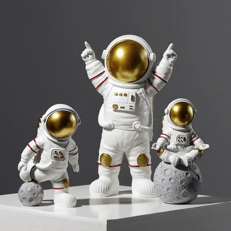 DecorBites™ Astronaut Figurines: Modern Spaceman with Moon Sculpture, Perfect Gift for Man & Boyfriend