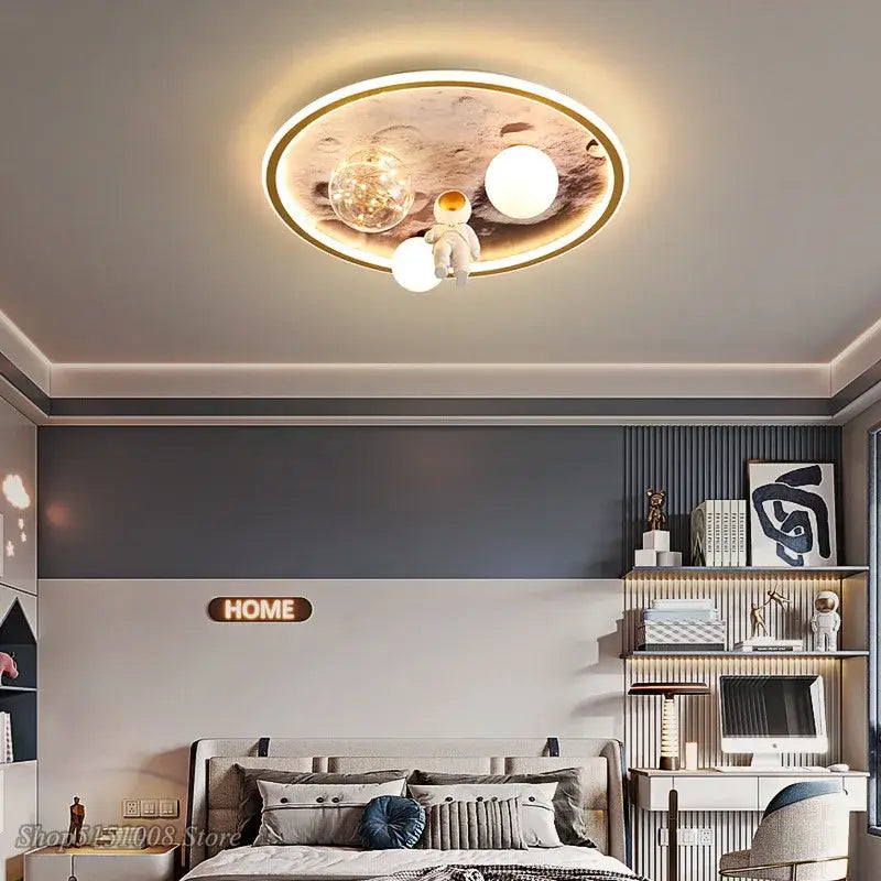 مصباح سقف ليد DecorBites™ بتصميم رائد فضاء لغرف نوم الأطفال والأولاد والبنات