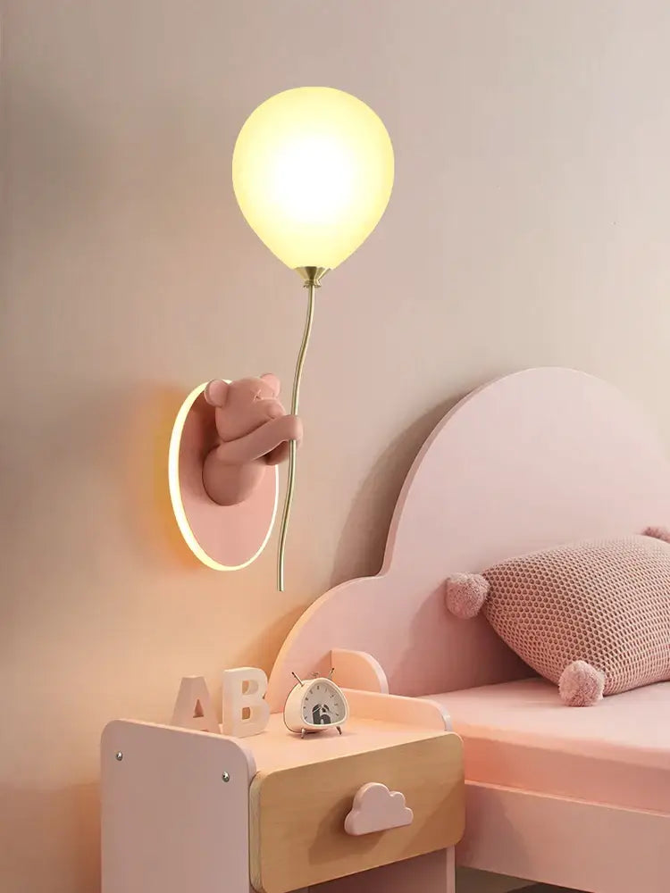مصباح حائط غرفة الأطفال بتصميم دب فني DecorBites™