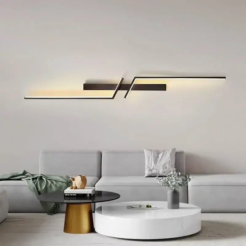 أضواء جدار DecorBites™ السوداء والذهبية LED: مصباح جداري عصري لخلفية التلفاز، غرف النوم، والسلالم