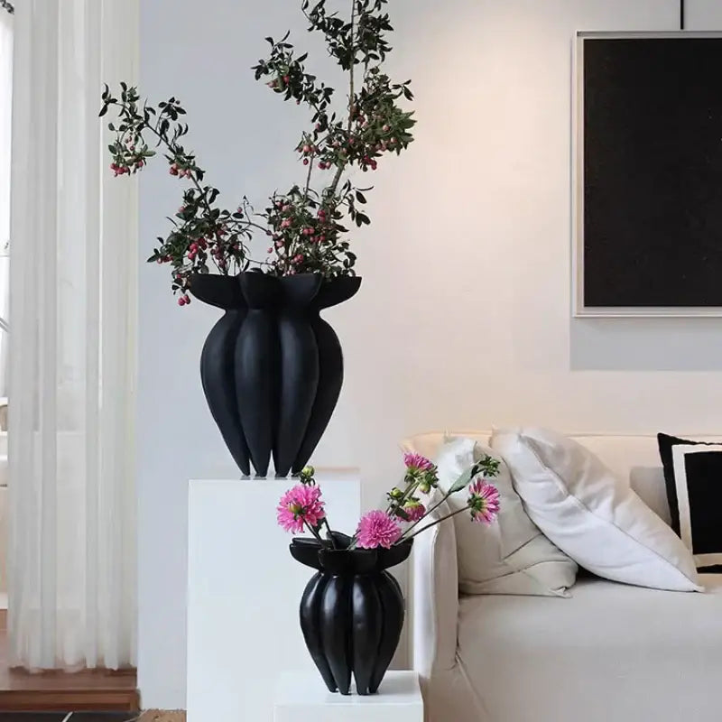 DecorBites™ Black Jellyfish Petal Vase - Artistic Home Décor Handicraft