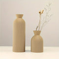 DecorBites™ Black Plastic Vase - Stylish Boho Decor Centerpiece