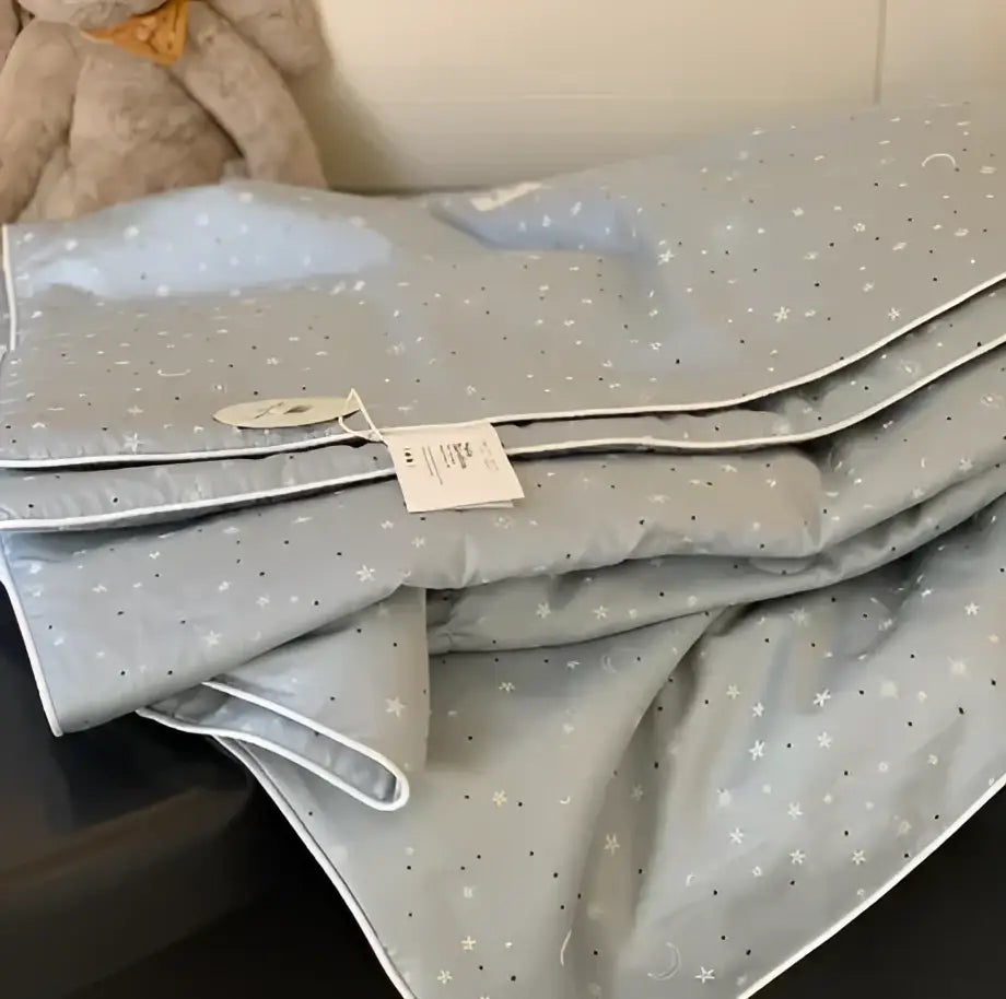 DecorBites™ Cherry Lyocell Fiber Cooling Blanket for Child Adults