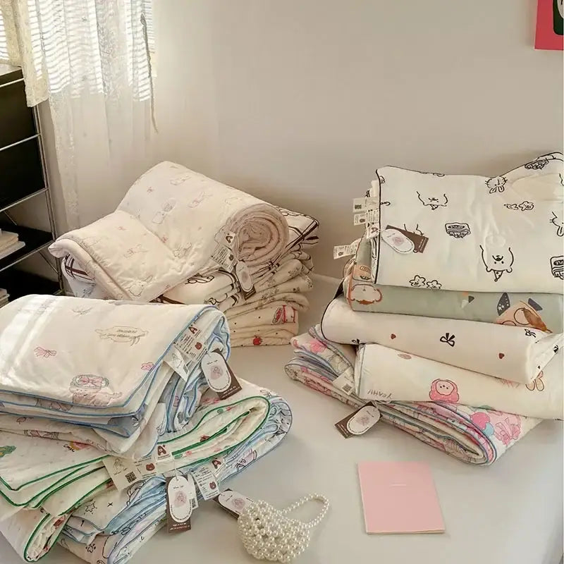 DecorBites™ لحاف تبريد صيفي بنمط رسوم متحركة للأطفال - لحاف مزدوج رقيق جيد التهوية لسرير مزدوج