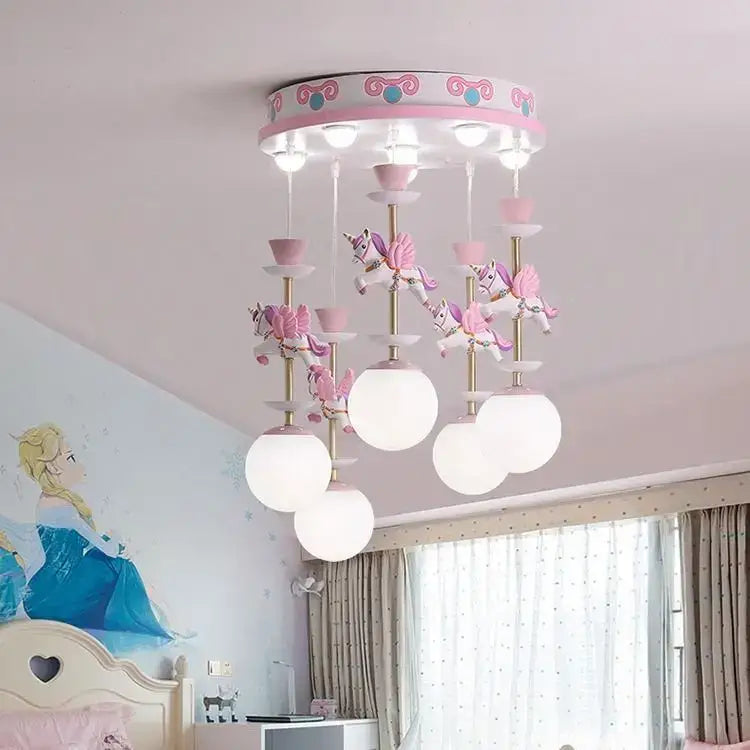 ثريات DecorBites™ الدوارة للأطفال المزودة بإضاءة LED: مصابيح متدلية بتصميم أميرة الشمال لغرفة المعيشة