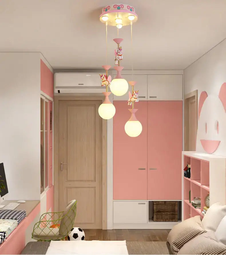 ثريات DecorBites™ الدوارة للأطفال المزودة بإضاءة LED: مصابيح متدلية بتصميم أميرة الشمال لغرفة المعيشة