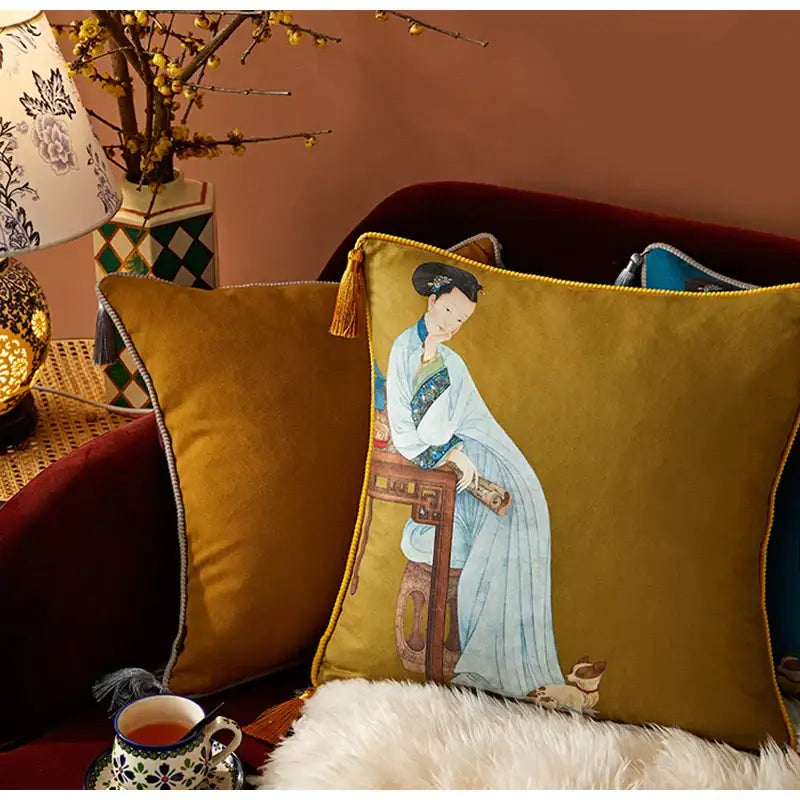 غطاء وسادة DecorBites™ بطبعة نسائية كلاسيكية صينية مع شراشيب