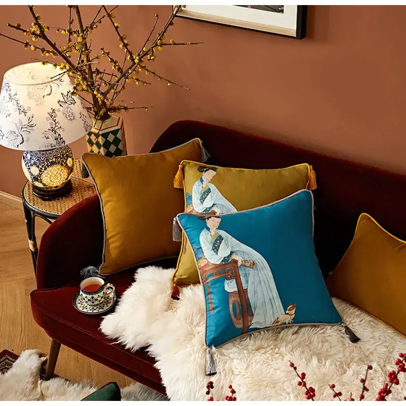 غطاء وسادة DecorBites™ بطبعة نسائية كلاسيكية صينية مع شراشيب