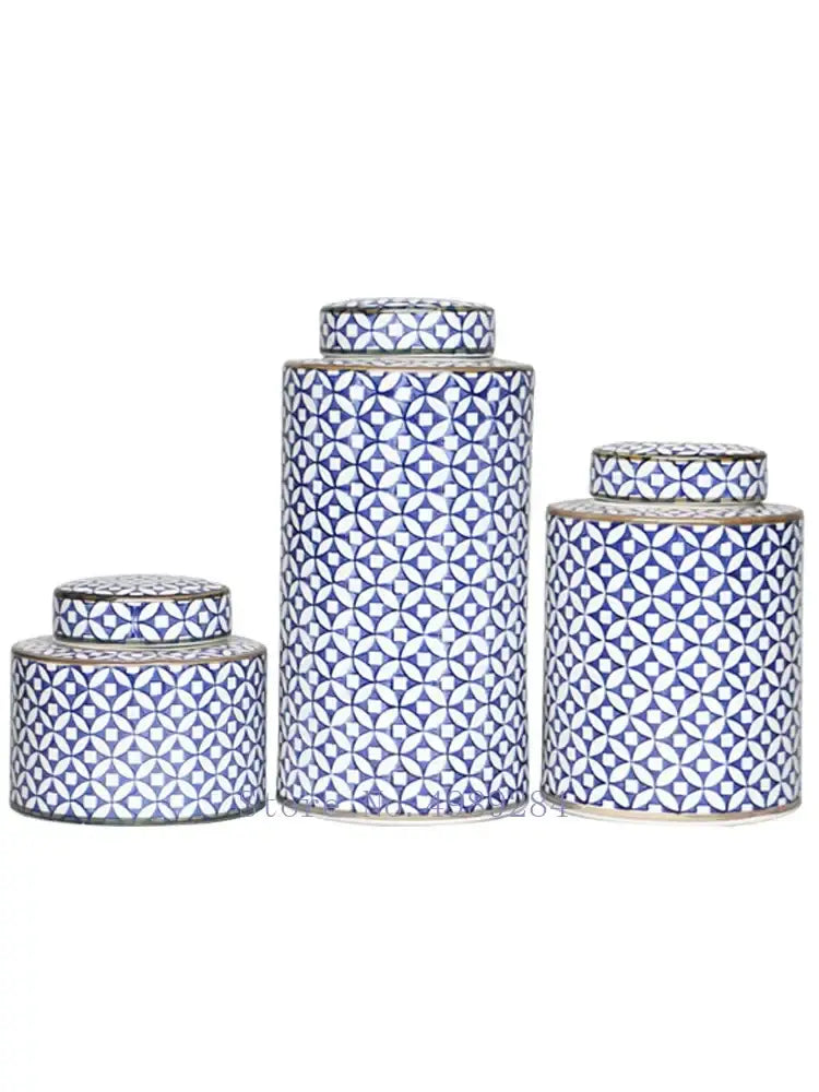 DecorBites™ Chinese Retro Ceramics Golden Vase with Cover for Home Décor and Organization