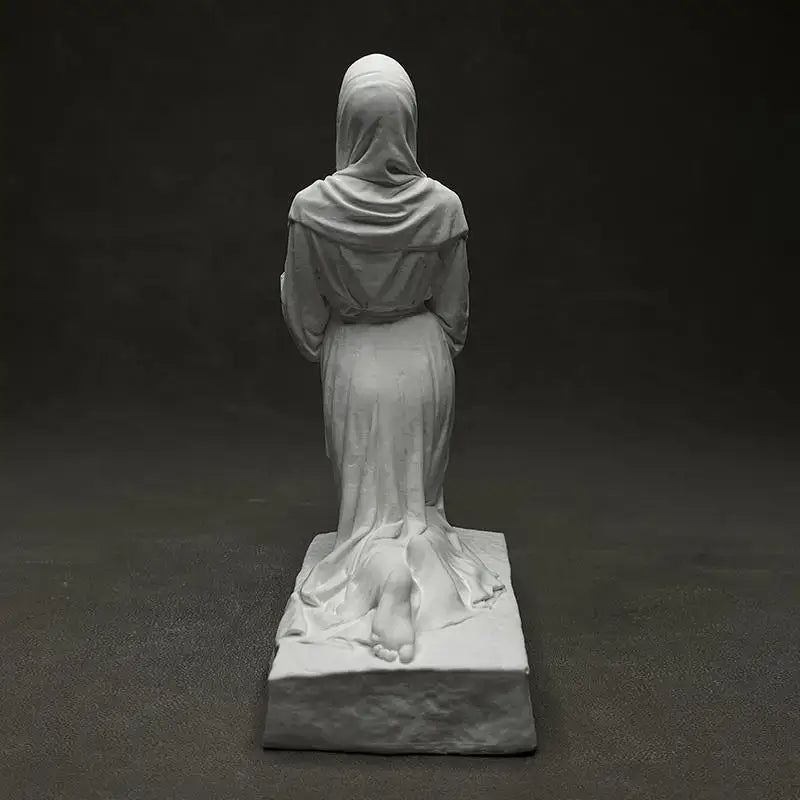DecorBites™ Christian Pray Sculpture Resin Figurine Home Decor Artistic Handicrafts