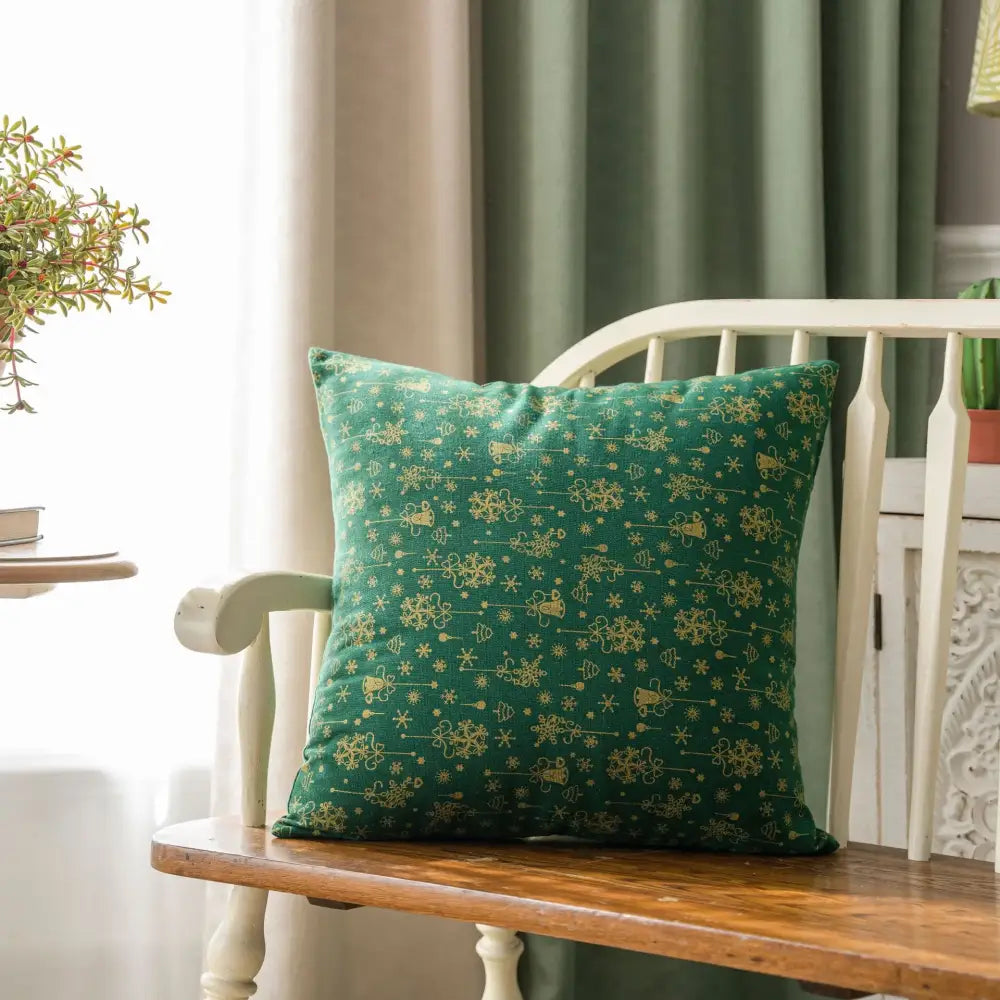 DecorBites™ Christmas Plaid Cushion Cover - Festive Holiday Decor Pillow Case