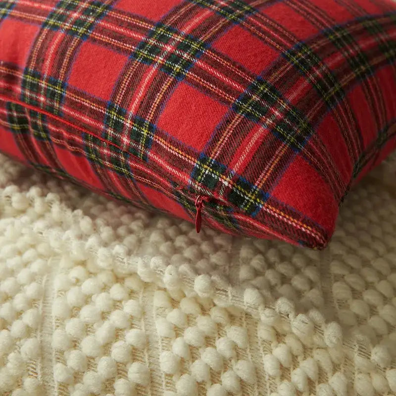 DecorBites™ Christmas Plaid Print Pillow Case Set - Festive Holiday Home Decor