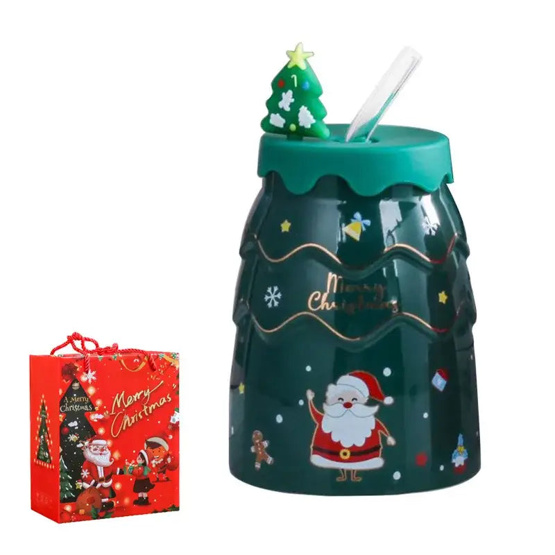 كوب سيراميك شجرة الكريسماس من DecorBites™ مع غطاء وماصة لهدايا الكريسماس