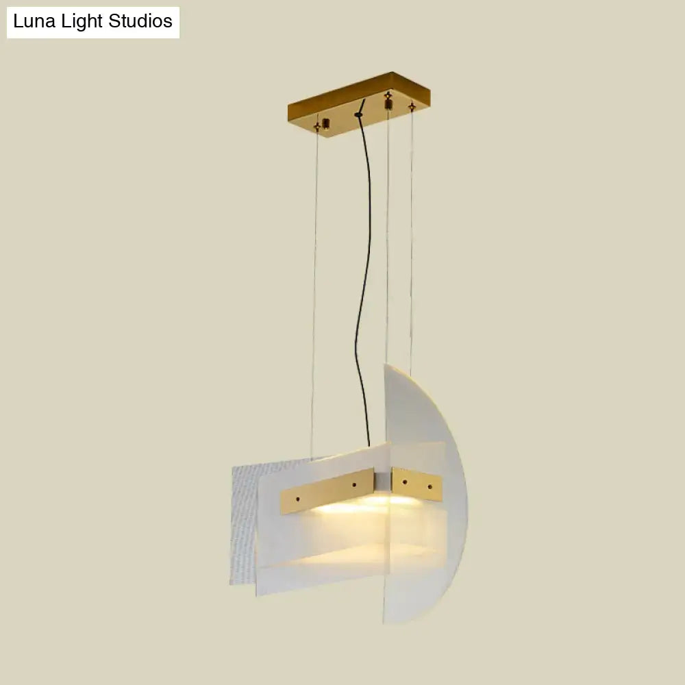 DecorBites™ ثريا ذهبية هندسية عصرية: مصباح تعليق LED زجاجي شفاف لغرفة الطعام