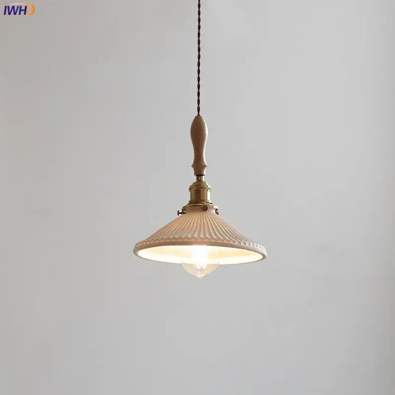 مصباح متدلي نحاسي سيراميك LED من DecorBites™ بمقبض خشبي لديكور المنزل