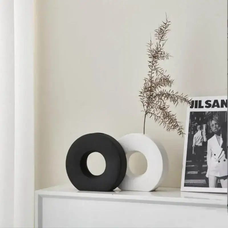 DecorBites™ Elegant Nordic Matte Flower Vase Décor