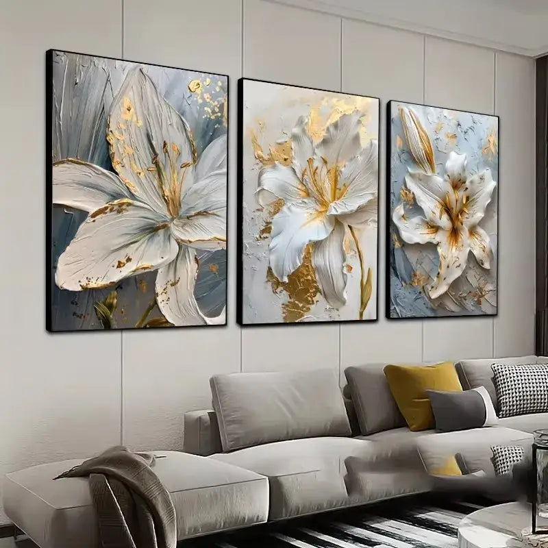 لوحة حائط قماشية ثلاثية الأبعاد بتصميم زهري باللونين الذهبي والأبيض من DecorBites™