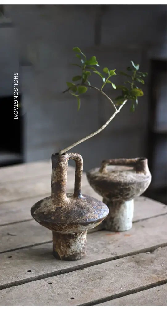 DecorBites™ Handmade Ceramic Vase for Dried Flowers
