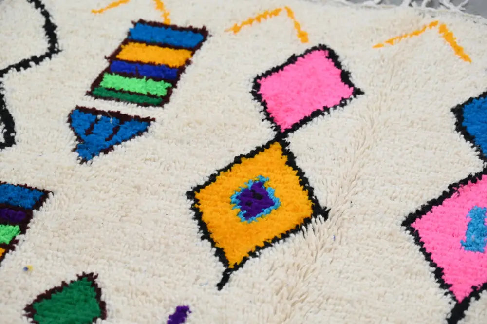 DecorBites™ Handmade Moroccan Azilal Rug - 222 x 139 cm