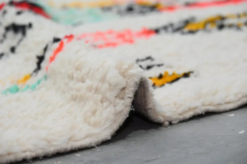 DecorBites™ Handmade Moroccan Azilal Rug - 250x154cm