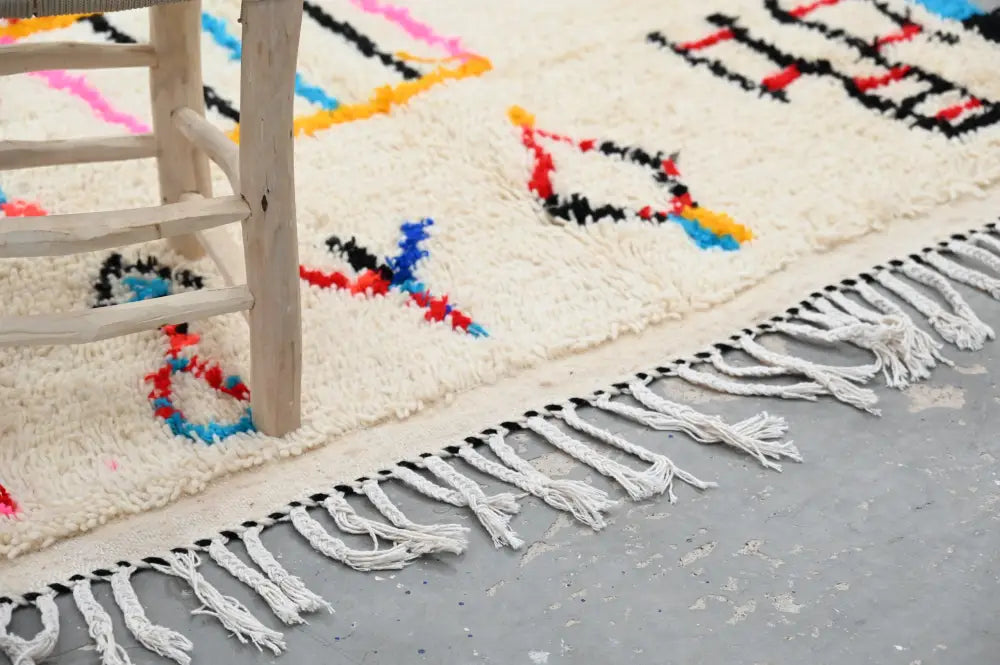DecorBites™ Handwoven Moroccan Azilal Rug - 245x146 cm