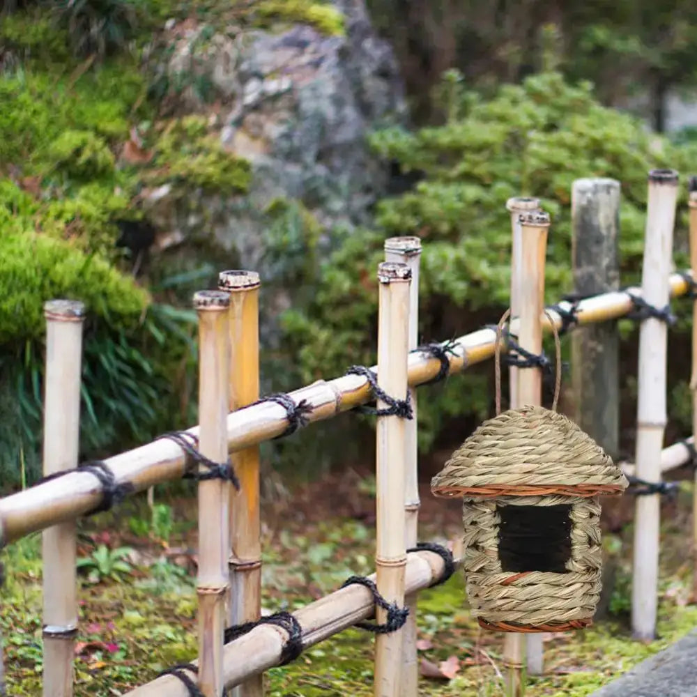 DecorBites™ Handwoven Parrot Bird Nest for Outdoor Gardens