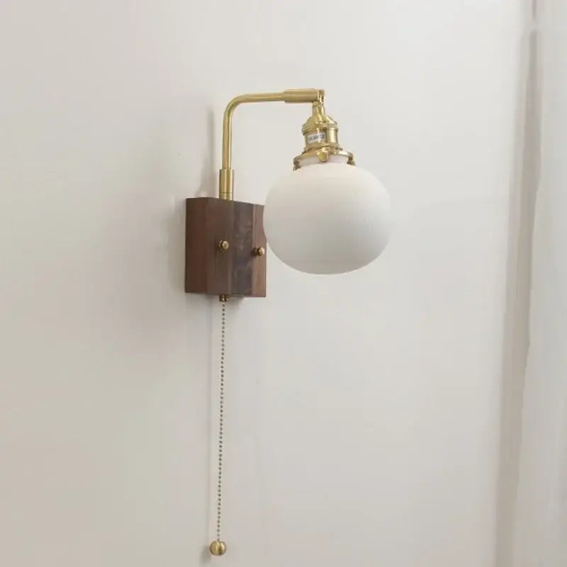 وحدة إضاءة جدارية خزفية LED DecorBites™ مزودة بمفتاح سحب بسلسلة