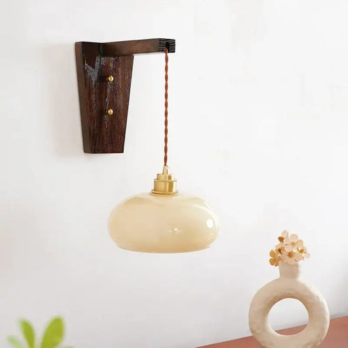Applique murale en verre ambré avec douille en laiton – chambre à coucher