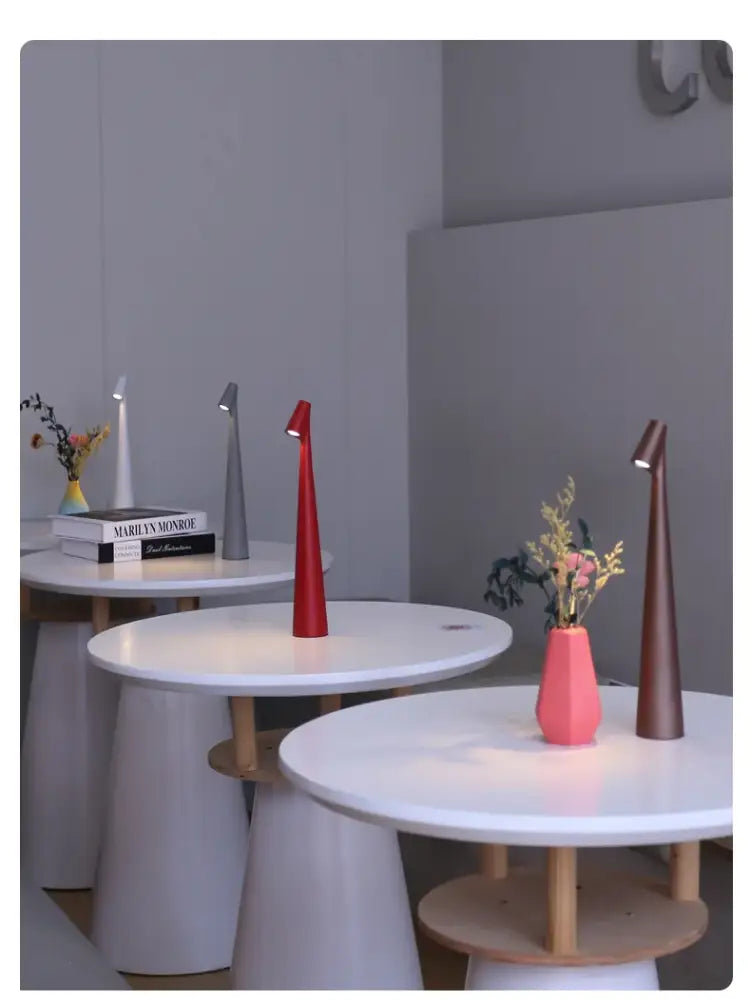 مصباح مكتب LED قابل لإعادة الشحن من DecorBites™ مصباح غرفة معيشة إبداعي للدراسة يعتم باللمس العلوي مصباح طاولة لتزيين سطح المكتب لإضفاء جو خاص