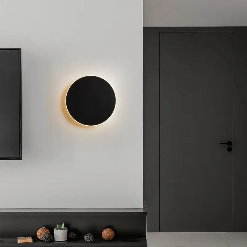 مصابيح جدارية دائرية LED RGB من DecorBites™: حساسة للمس من الأكريليك، تحكم عن بعد لديكور غرفة النوم الداخلي