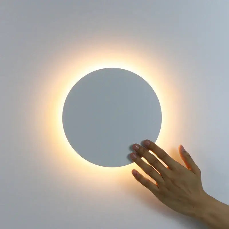مصابيح جدارية دائرية LED RGB من DecorBites™: حساسة للمس من الأكريليك، تحكم عن بعد لديكور غرفة النوم الداخلي