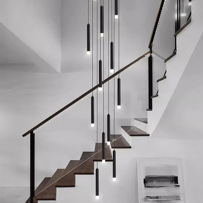 ثريات الدرج بتقنية LED من DecorBites™: مصابيح متدلية عصرية لديكور غرفة المعيشة
