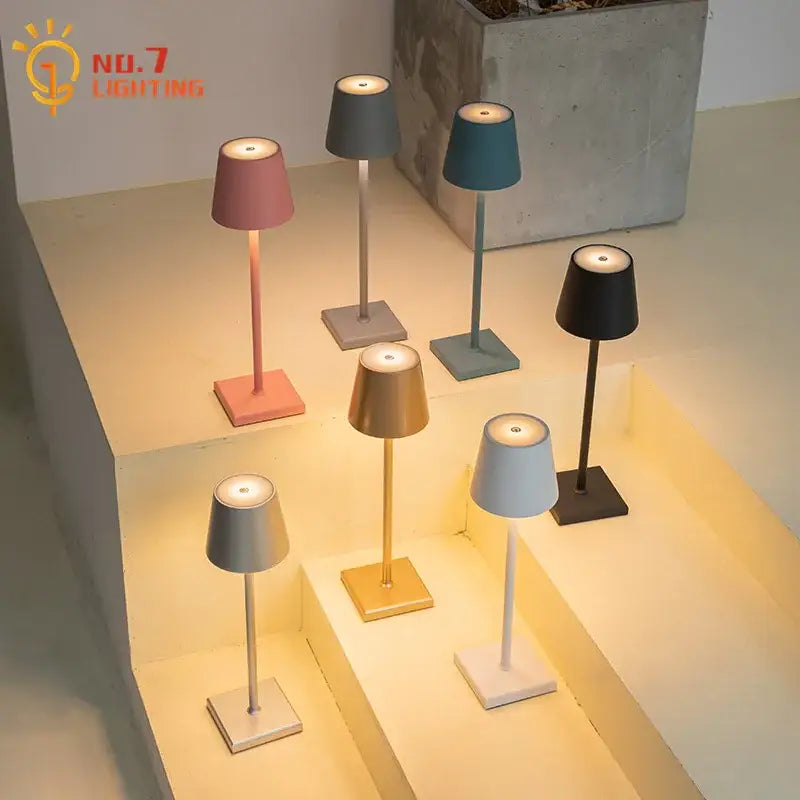 Lampe de table LED tactile DecorBites™ pour la maison, le bureau ou l'hôtellerie avec chargement USB