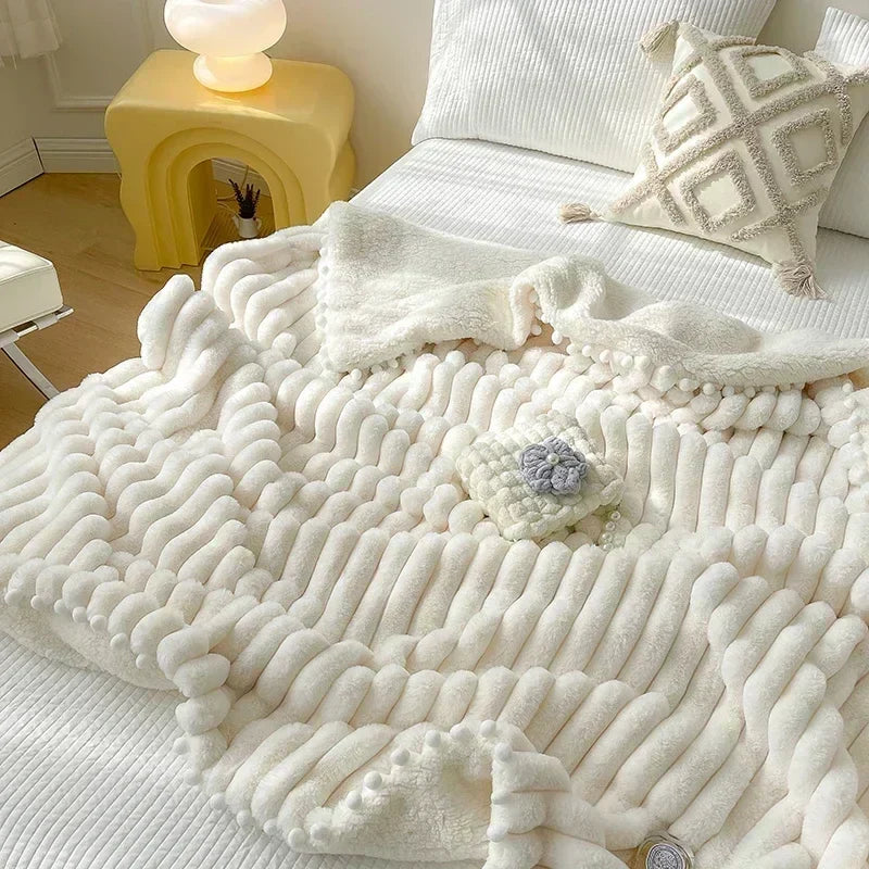 DecorBites™ بطانية فاخرة ودافئة من فرو الأرانب الصناعي وصوف الحمل لدفء مريح في الخريف والشتاء