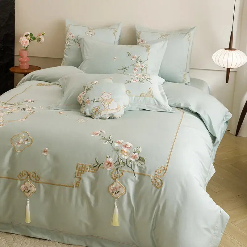 DecorBites™ Luxe Flowers Embroidery 1000TC Egyptian Cotton Bedding Set with 2 Pillowcases