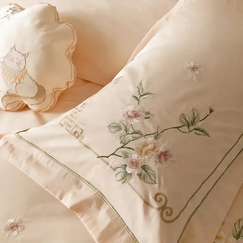 DecorBites™ Luxe Flowers Embroidery 1000TC Egyptian Cotton Bedding Set with 2 Pillowcases